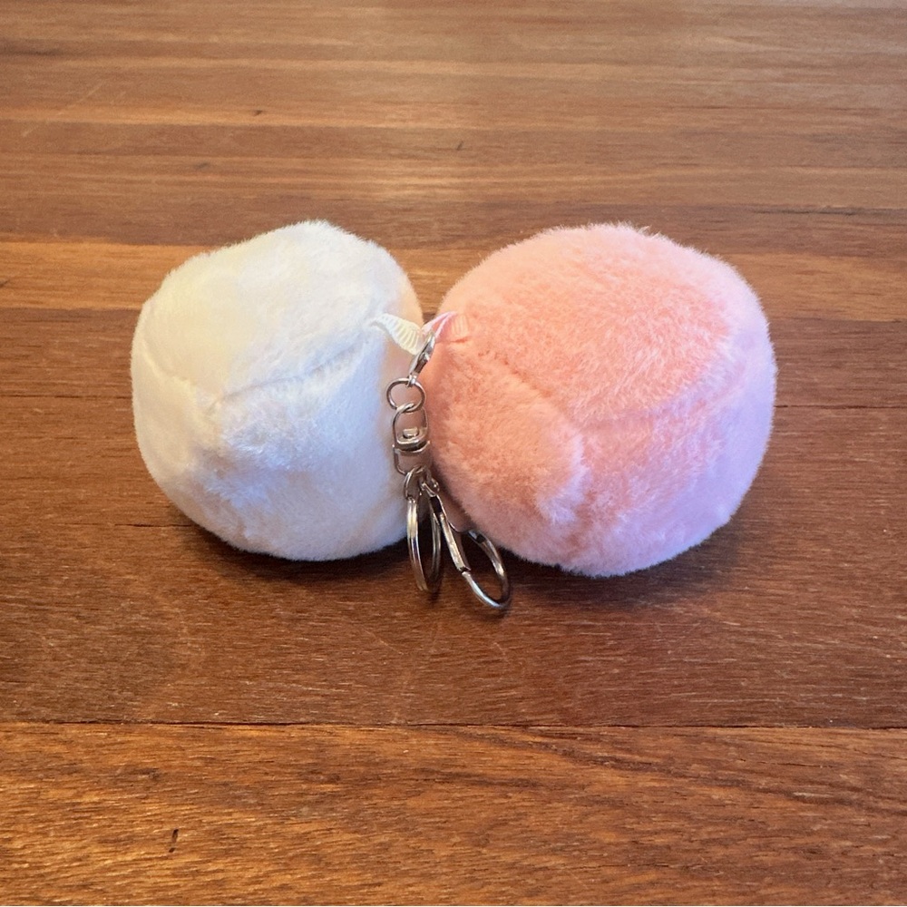 Pair of Marshmallows Plush Keychain Cute Kawaii Bag Charm Gift New - Picture 2 of 7